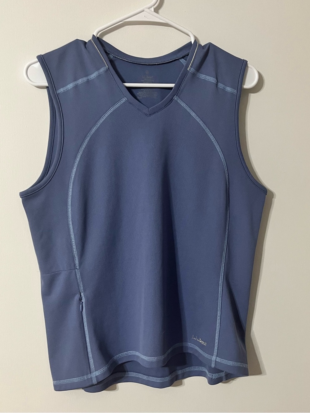 💙 L.L. Bean Muscle Tank Zippered Side Pocket